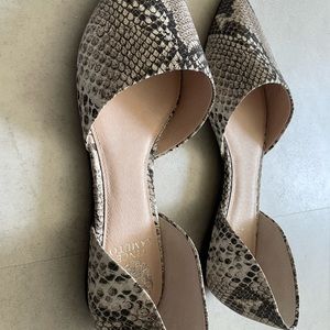 Brand new Vince Camuto real leather snake print flats size 8.5